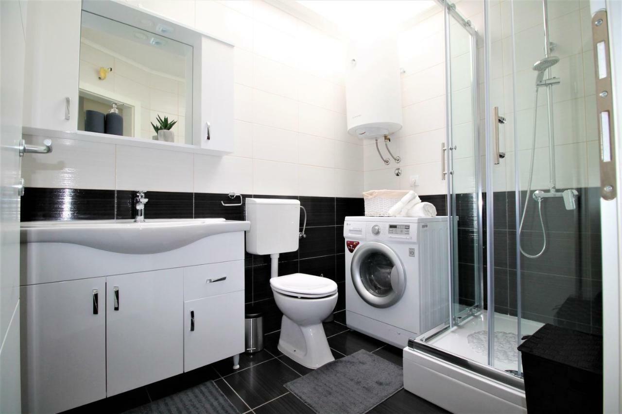 Arbel Apartments Пореч Екстериор снимка
