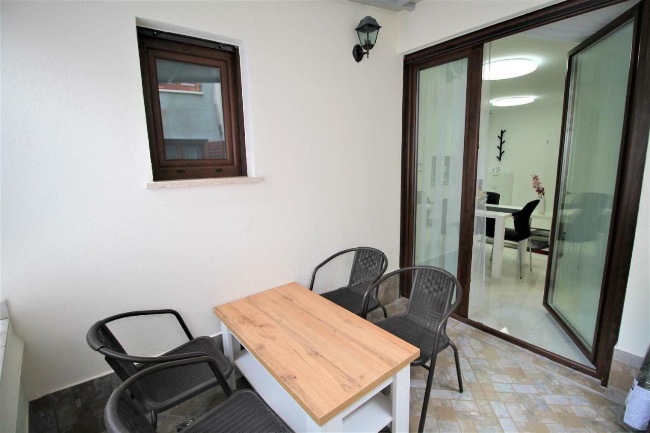 Arbel Apartments Пореч Екстериор снимка